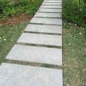 山东 芝麻黑小区踏步、汀步石铺装效果