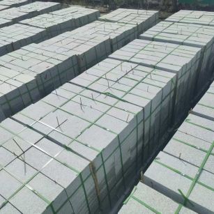 山东 芝麻白1.8公分火烧300*600地铺，清仓大甩卖