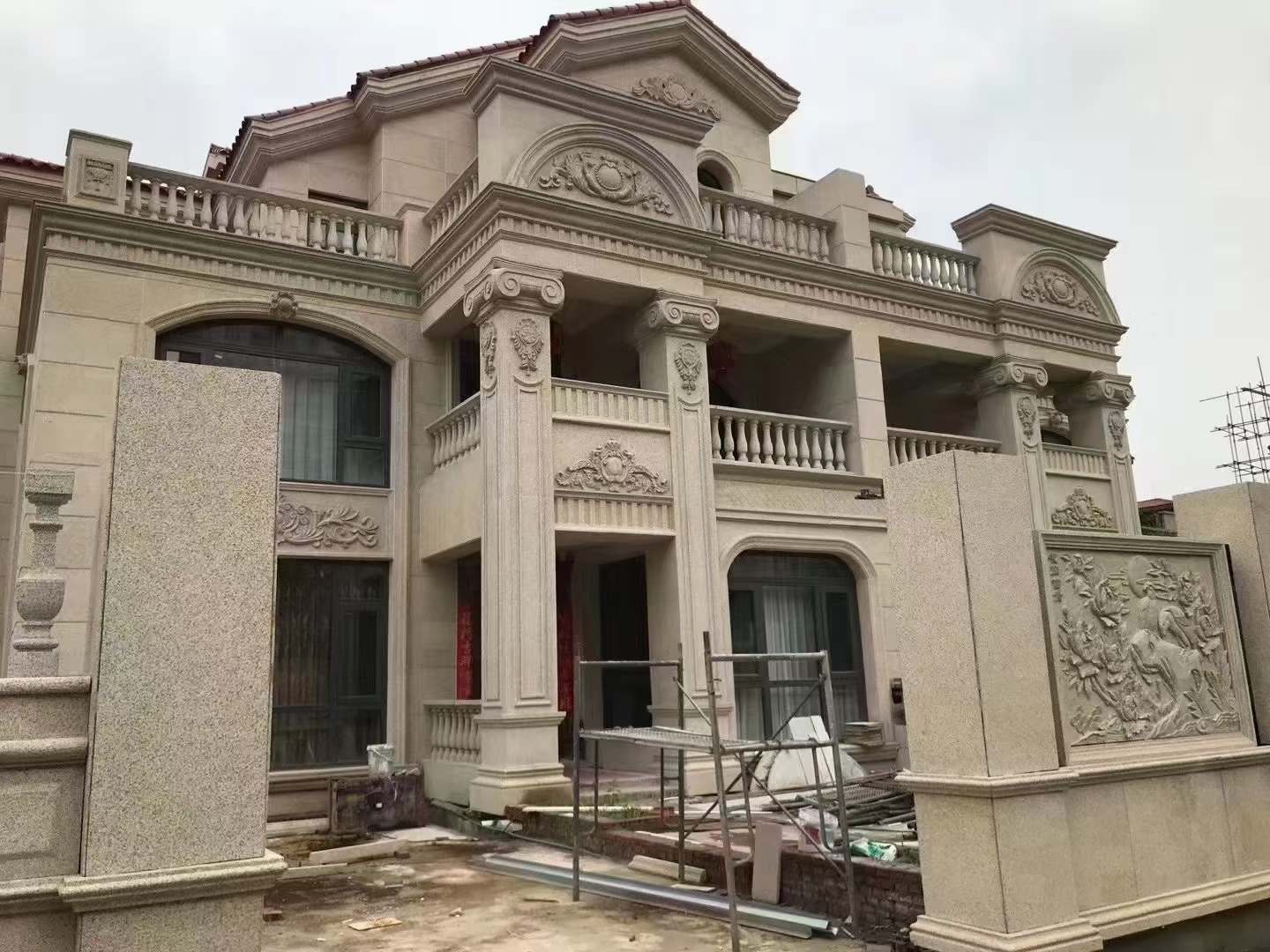 山东黄金麻别墅外墙安装效果