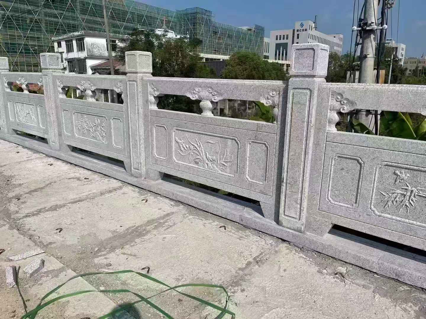 山东 芝麻白栏杆