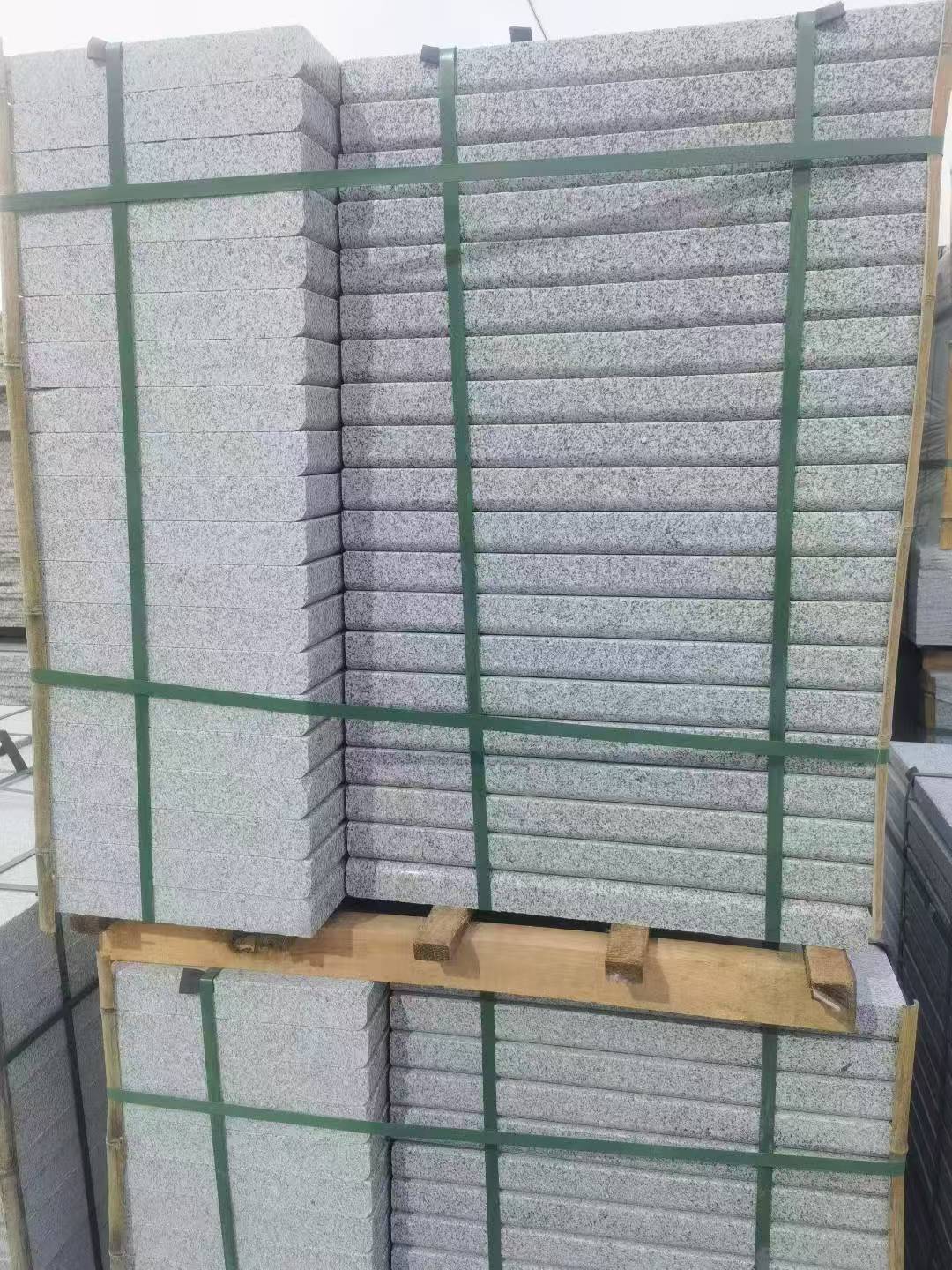 山东 5公分芝麻白，倒斜角，室外楼梯踏步