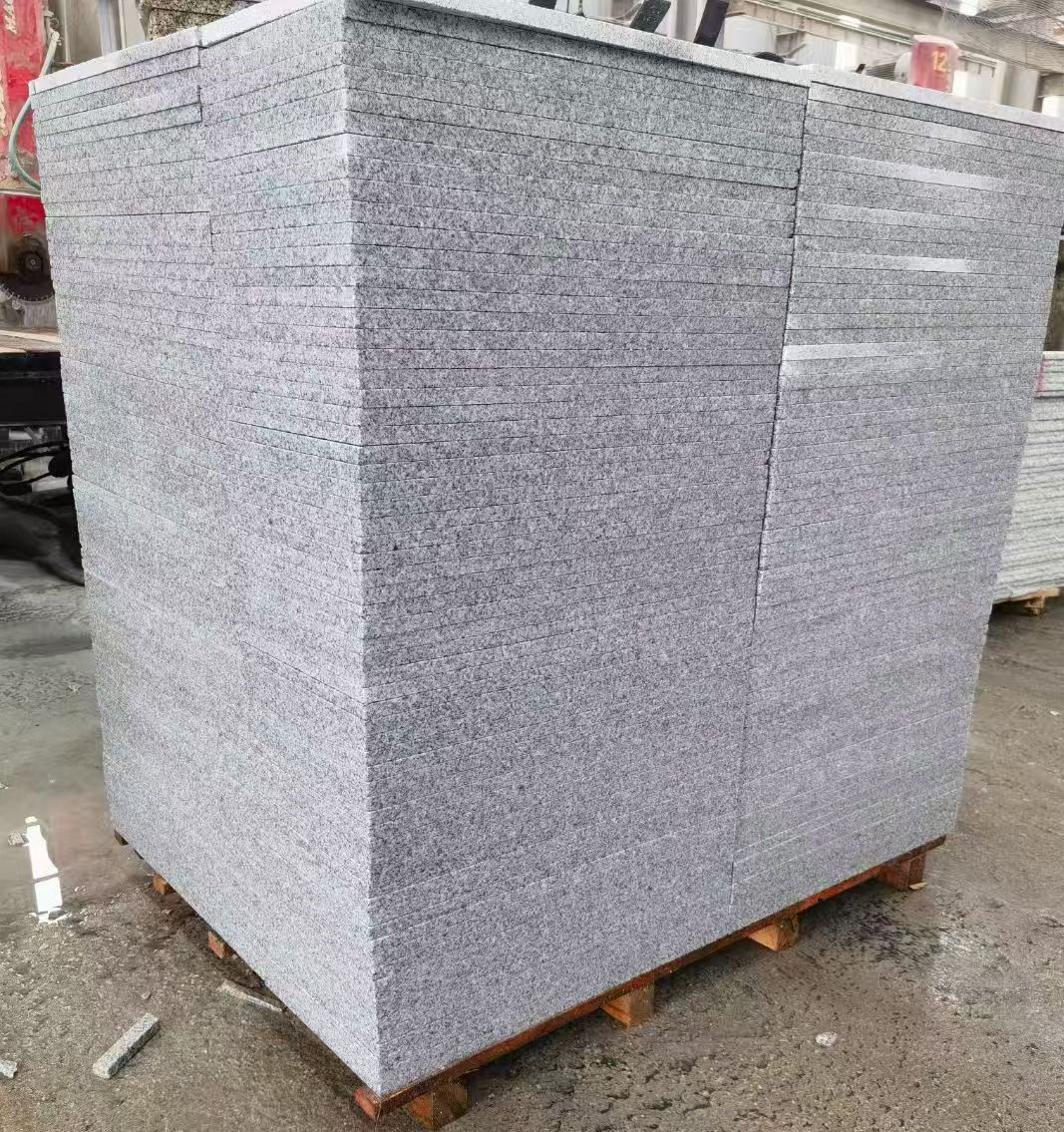 山东 火烧面地铺石，街道广场园林市政工程板，1.8~5.0厚均有现货