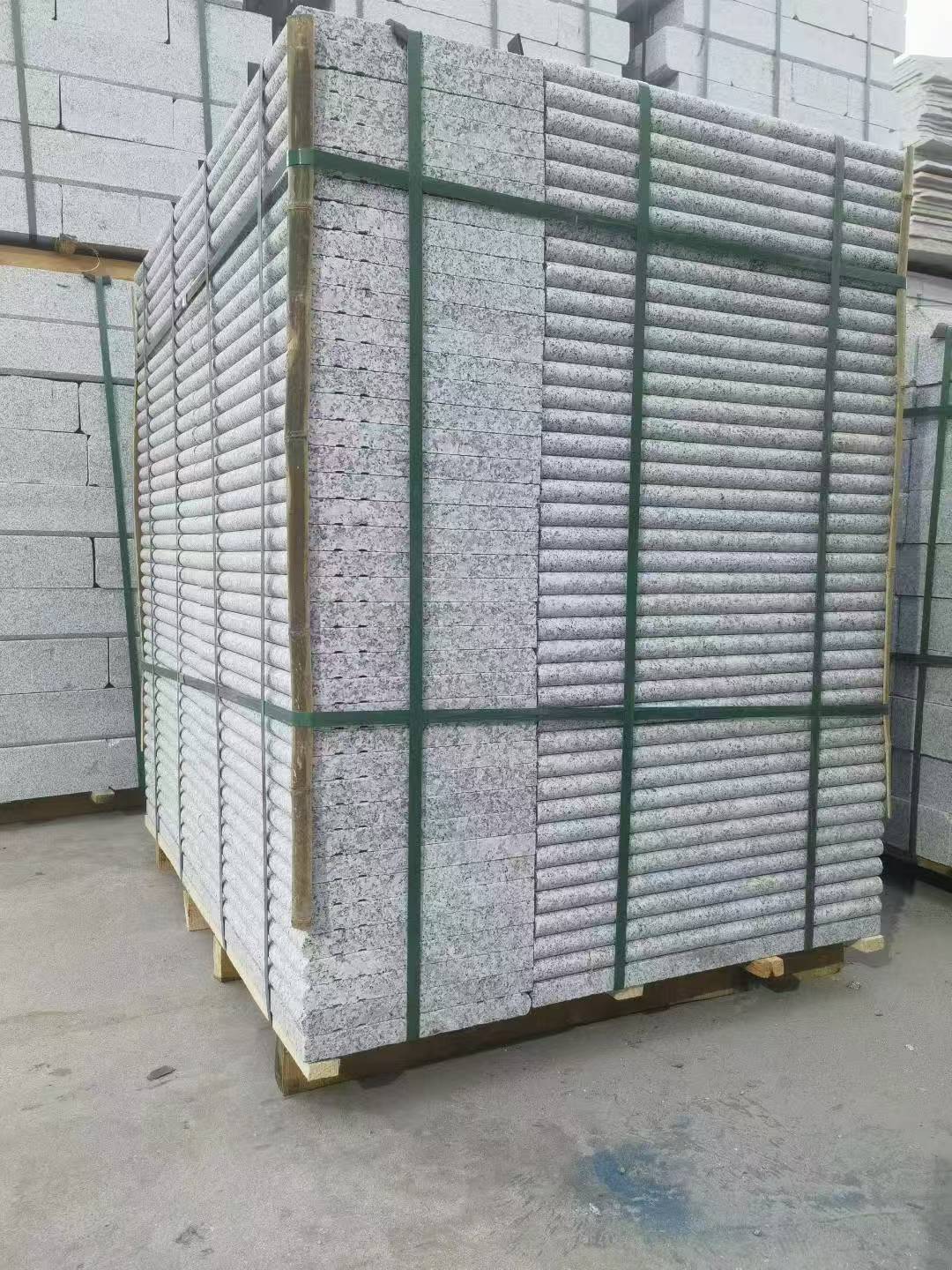 山东 芙蓉白3公分厚磨圆边、拉槽，楼梯踏步